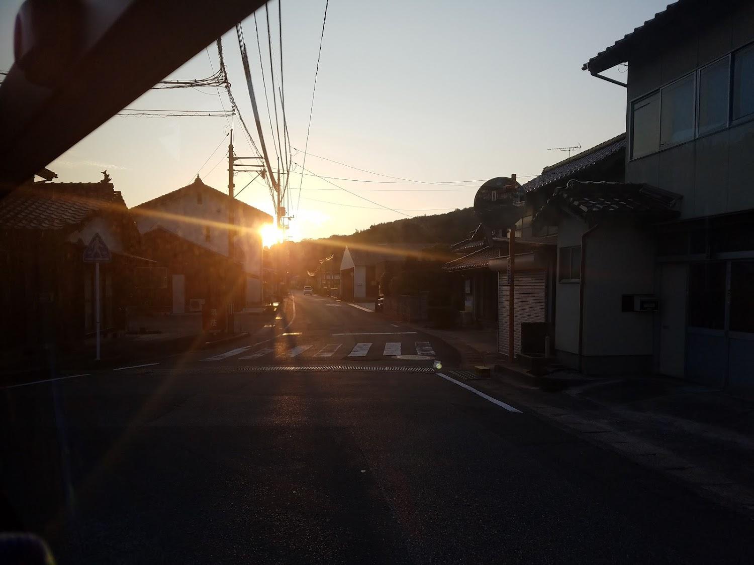 Cover Image for ビジネス旅館やすなが
