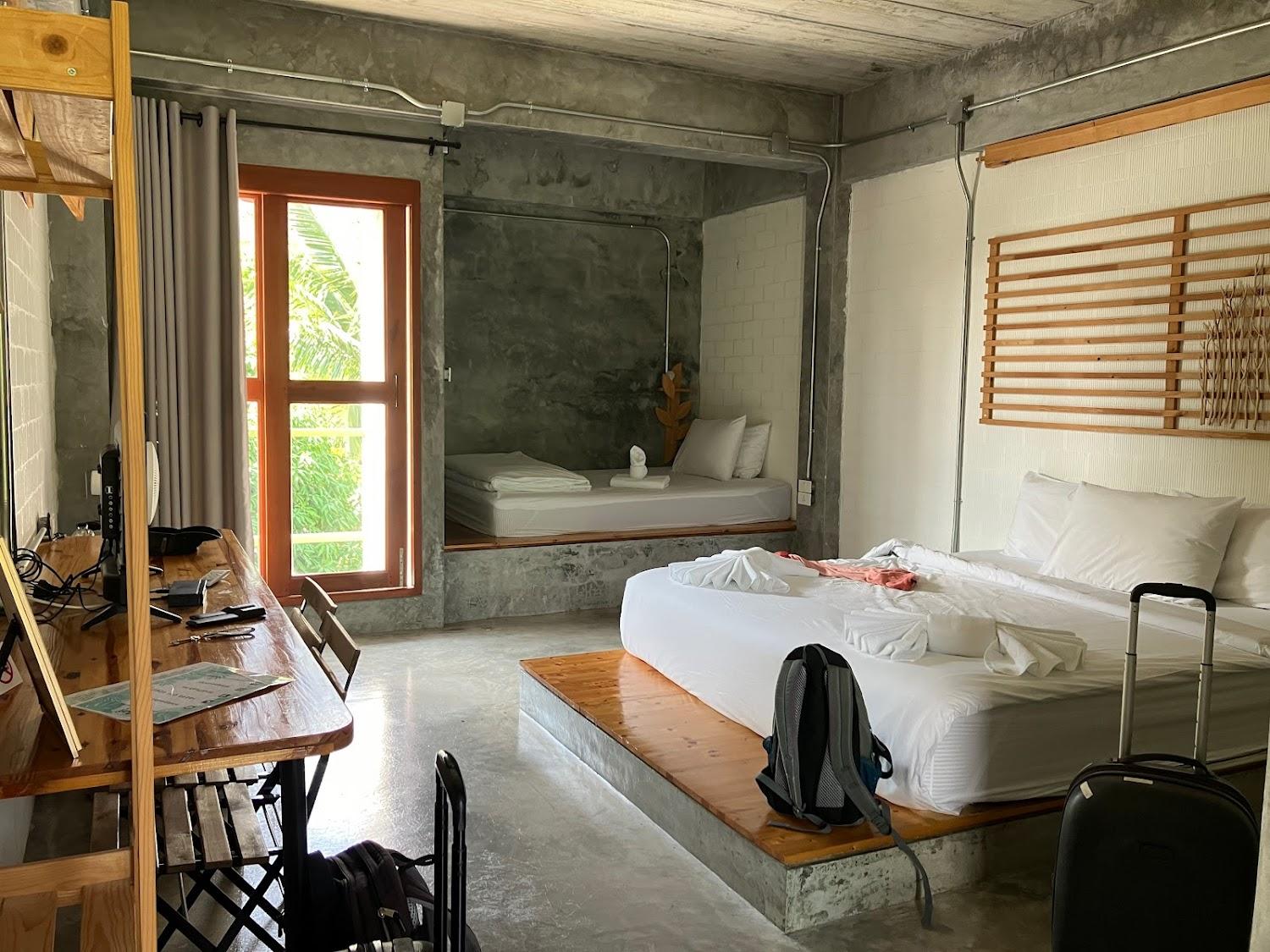 Cover Image for Hink Poshtel PhangNga