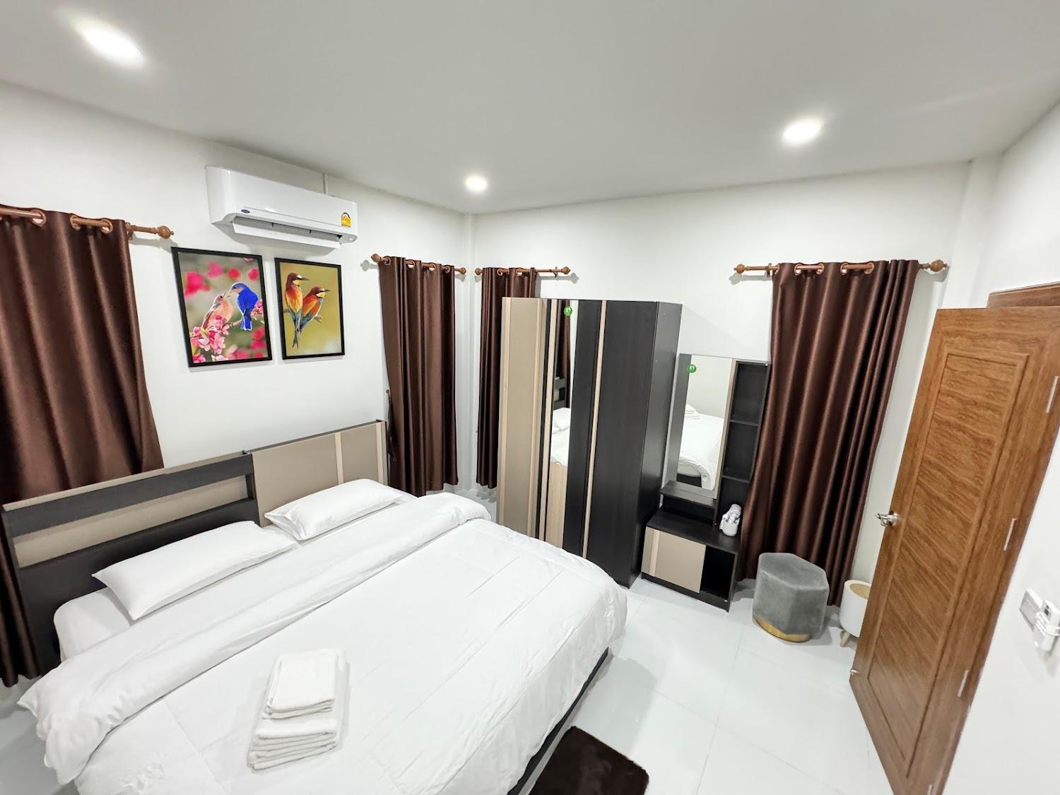 Cover Image for พิชชาภรณ์ รีสอร์ท Pichapon Resort