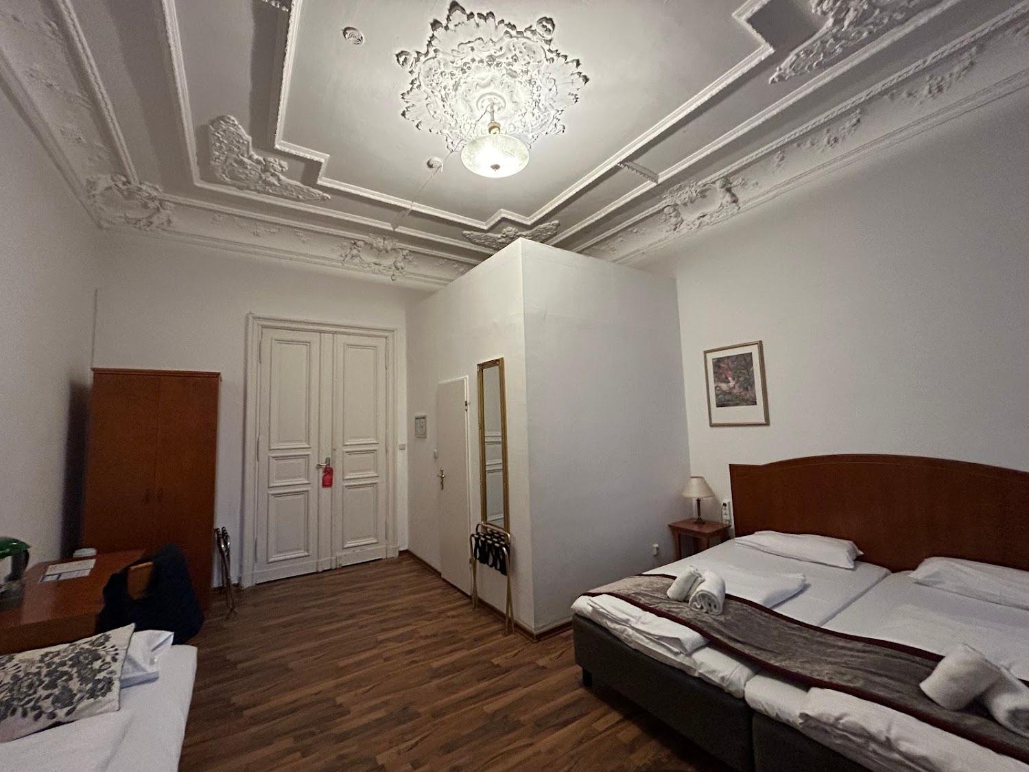 Cover Image for Safestay Berlin Kurfurstendamm