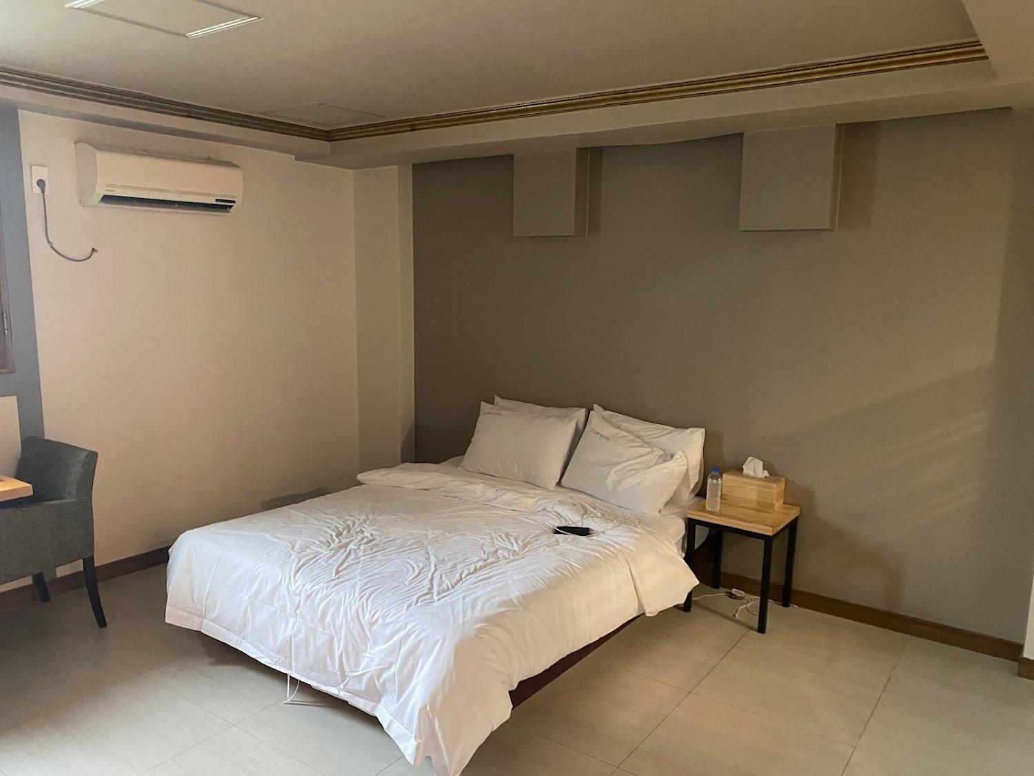 Cover Image for Jjammotel