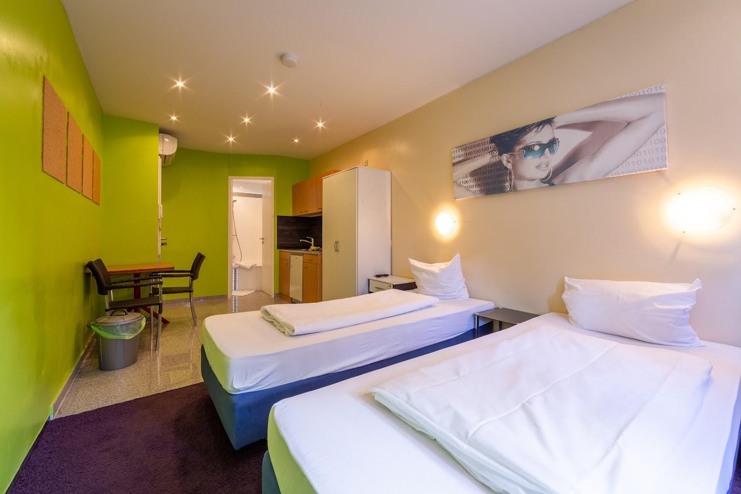 Cover Image for ApartHOTEL Karlsruhe