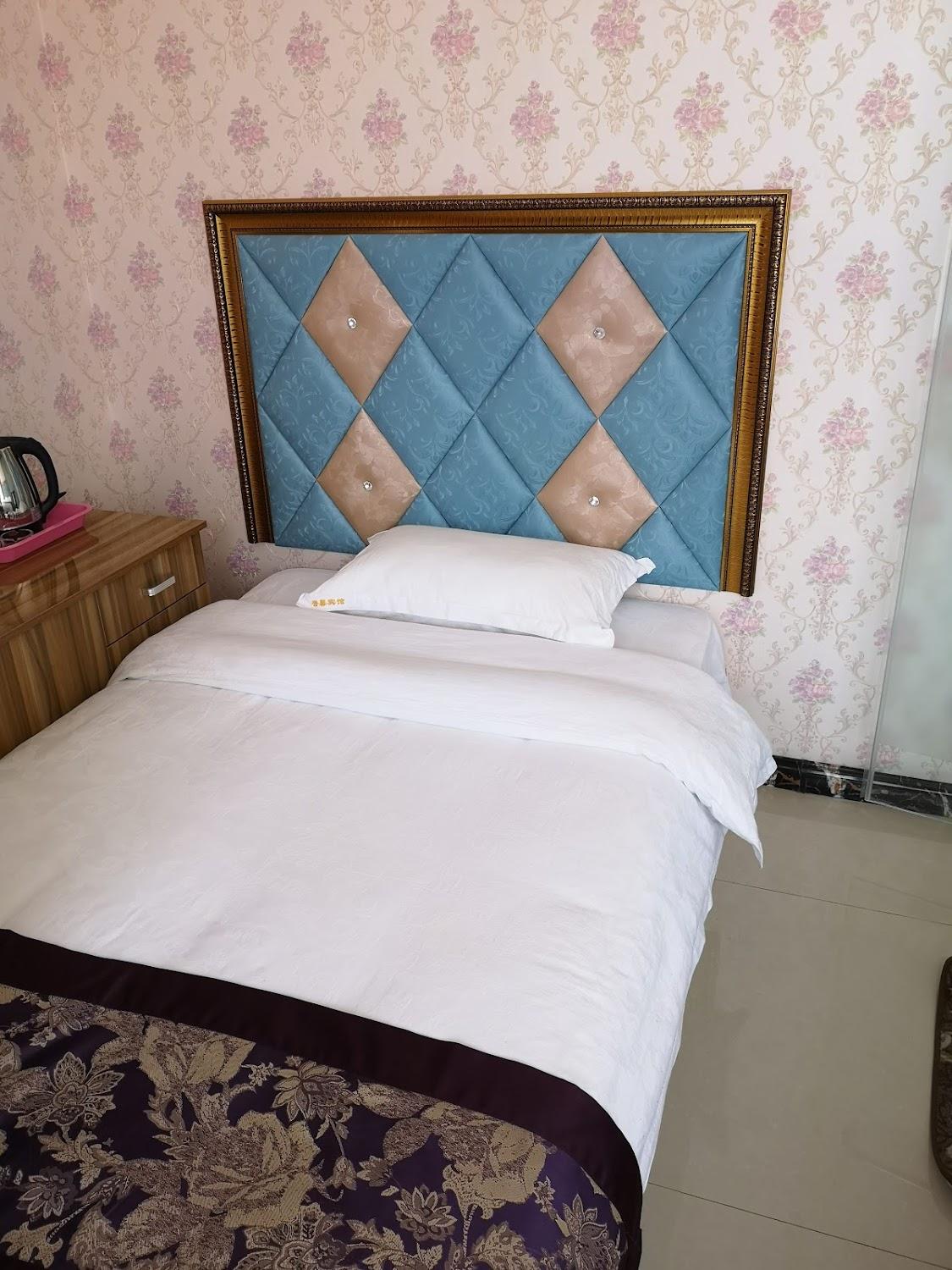 Cover Image for Civil Aviation Hotel