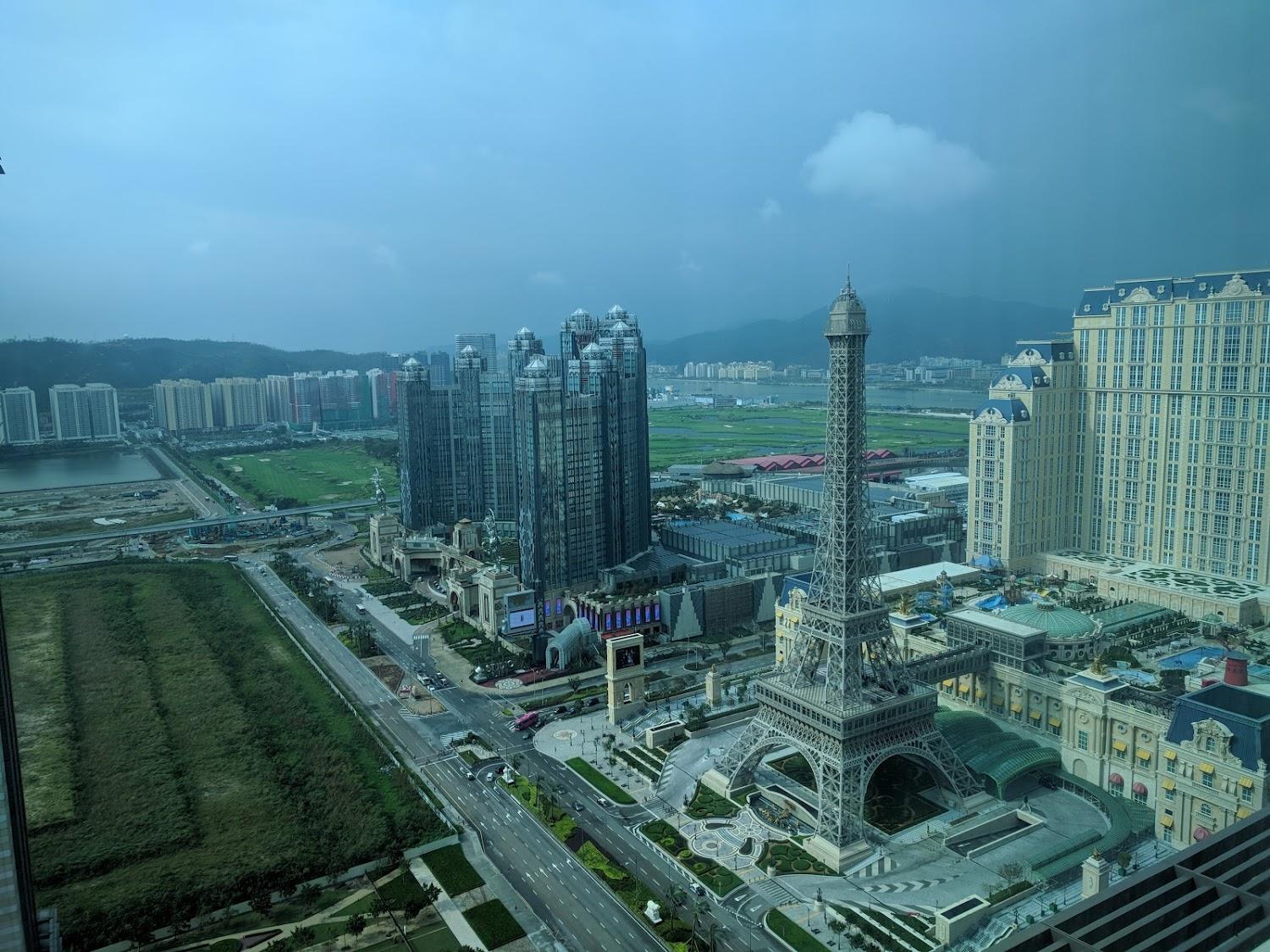 Cover Image for Ảnh At a glance