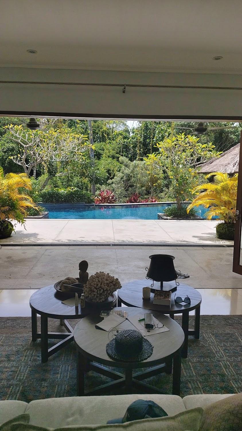 Cover Image for East Residence