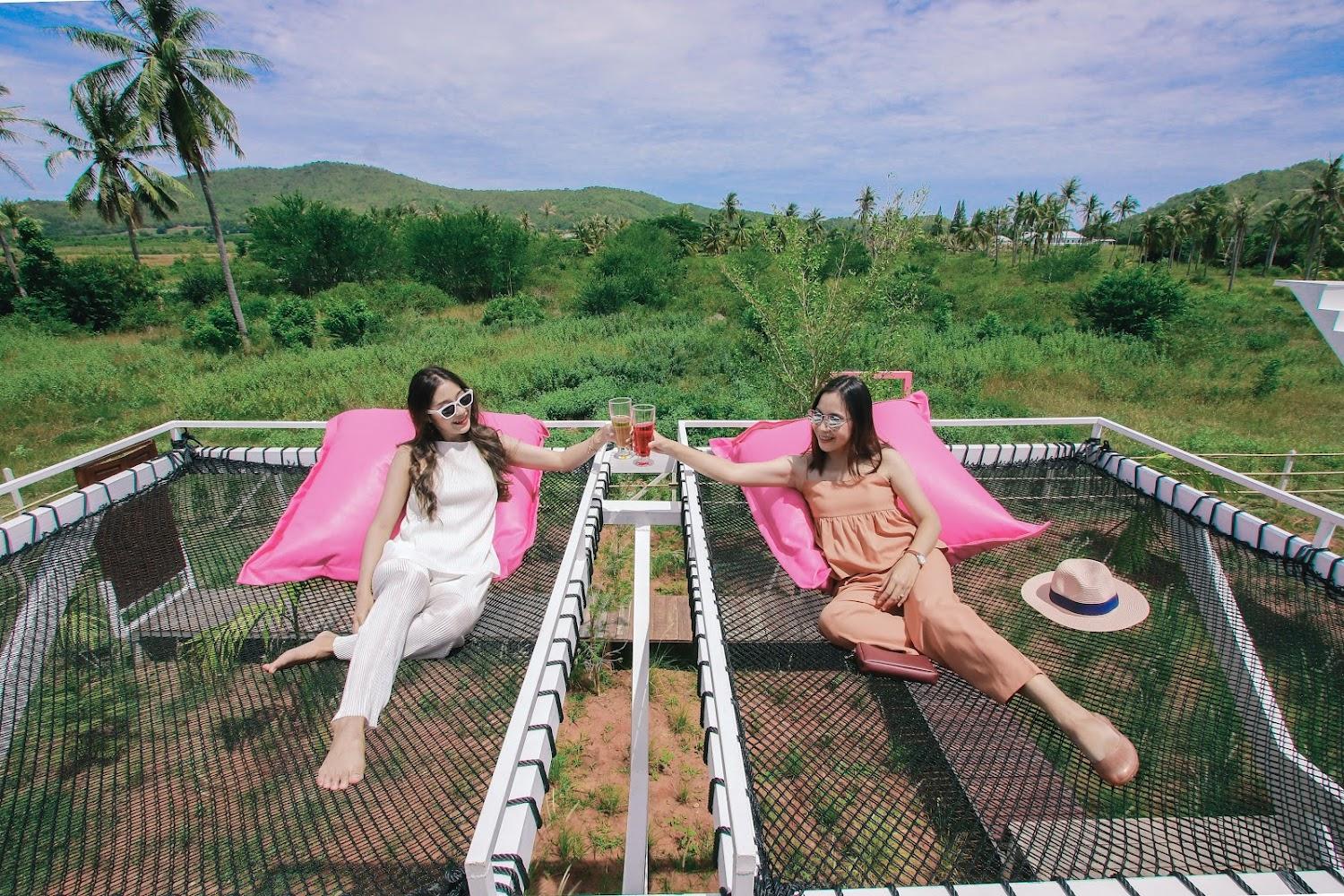 Cover Image for THER villa เธอ วิลล่า : พูลวิลล่าปราณบุรี