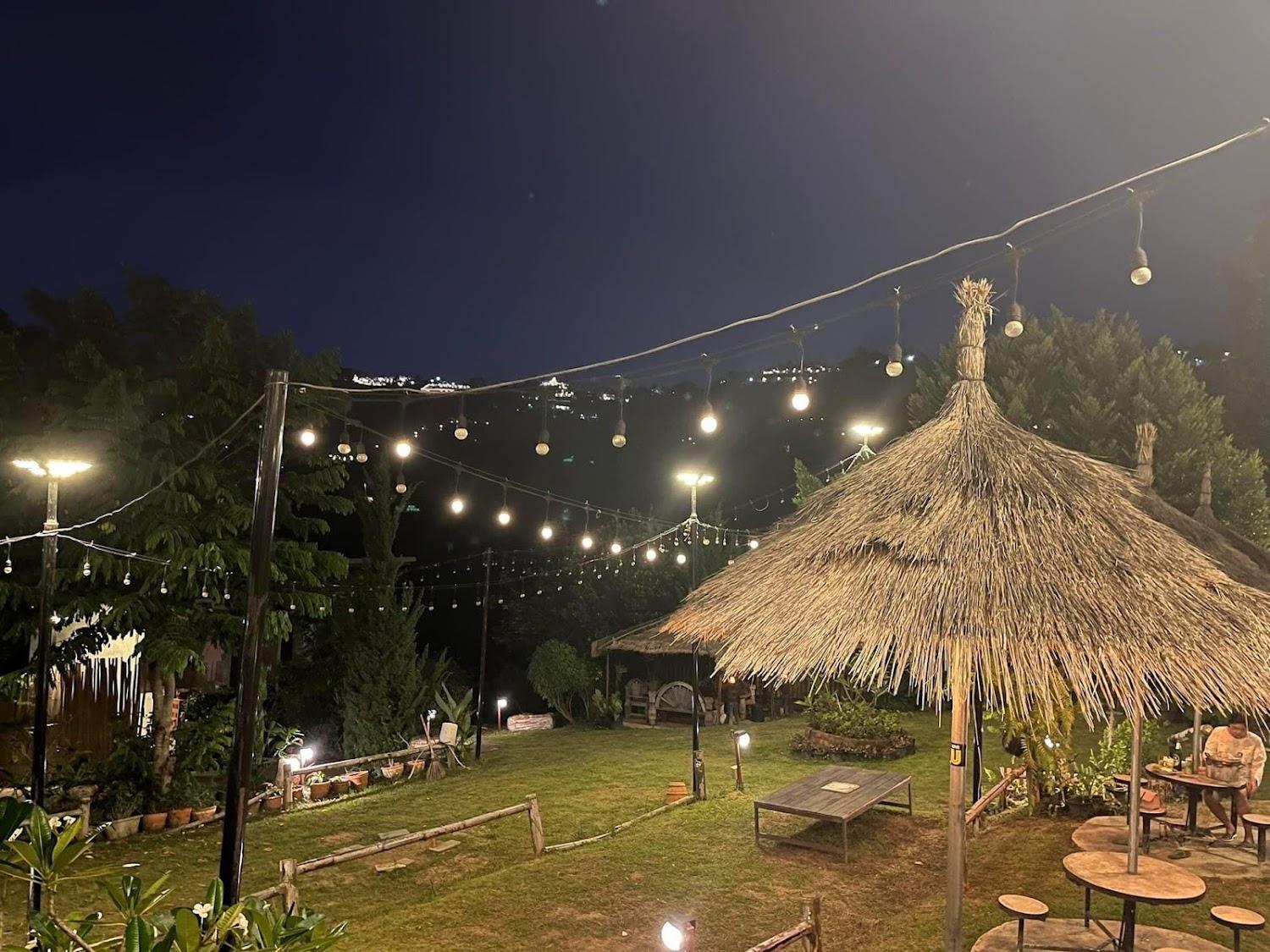 Cover Image for บ้านต้นค้อรีสอร์ท