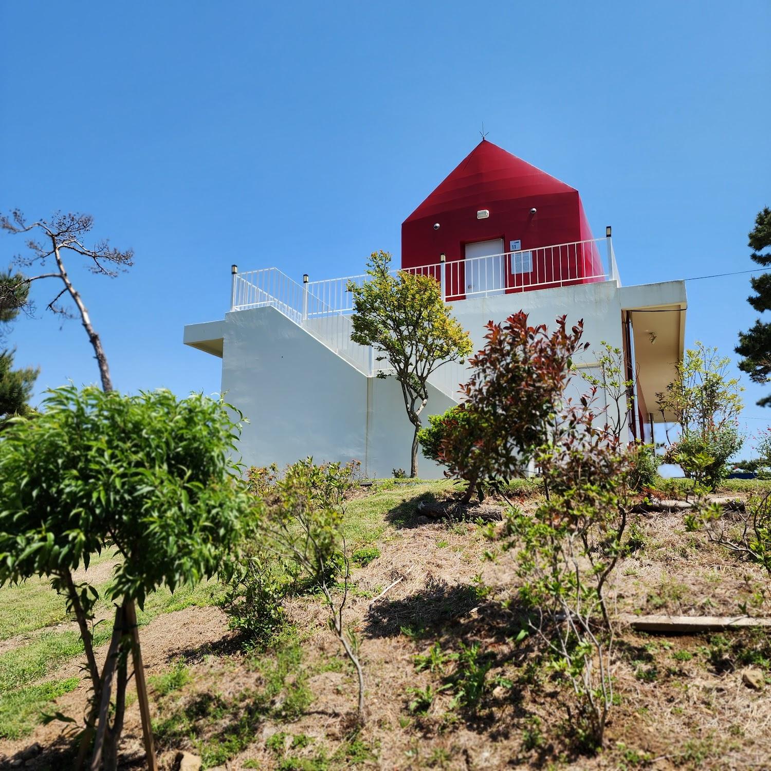 Cover Image for 조각의집