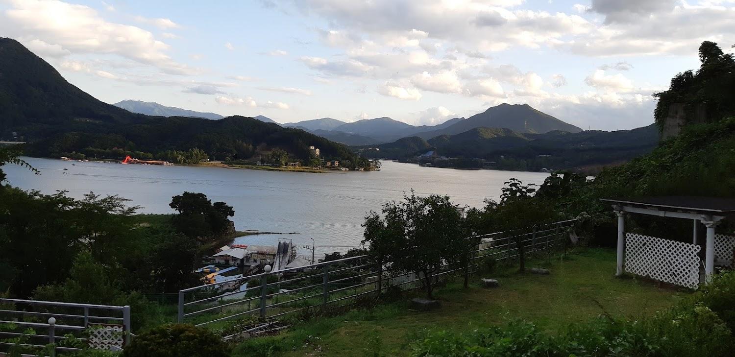 Cover Image for 구름발치펜션