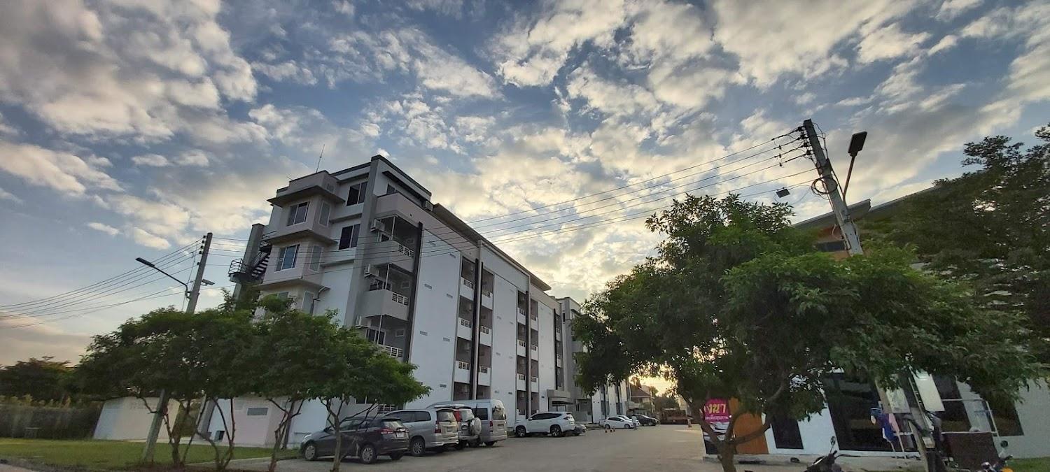 Cover Image for The Green View Apartments.