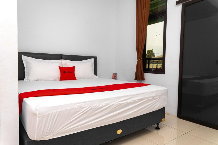 Cover Image for RedDoorz Resort Syariah @ Jaya Tirta Abadi
