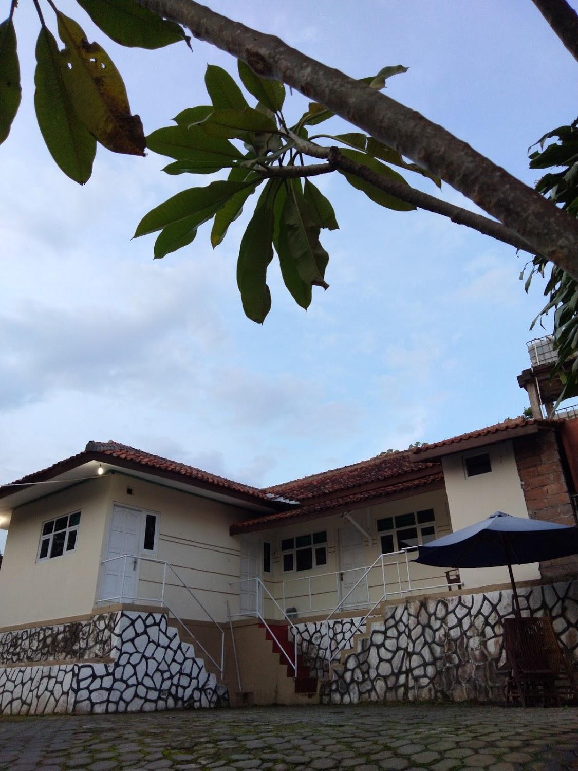 Cover Image for Hotel Yonanda