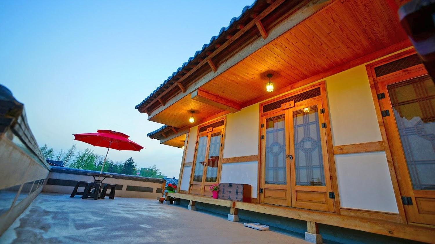 Cover Image for 전주한옥마을숙박 돼지꿈 한옥