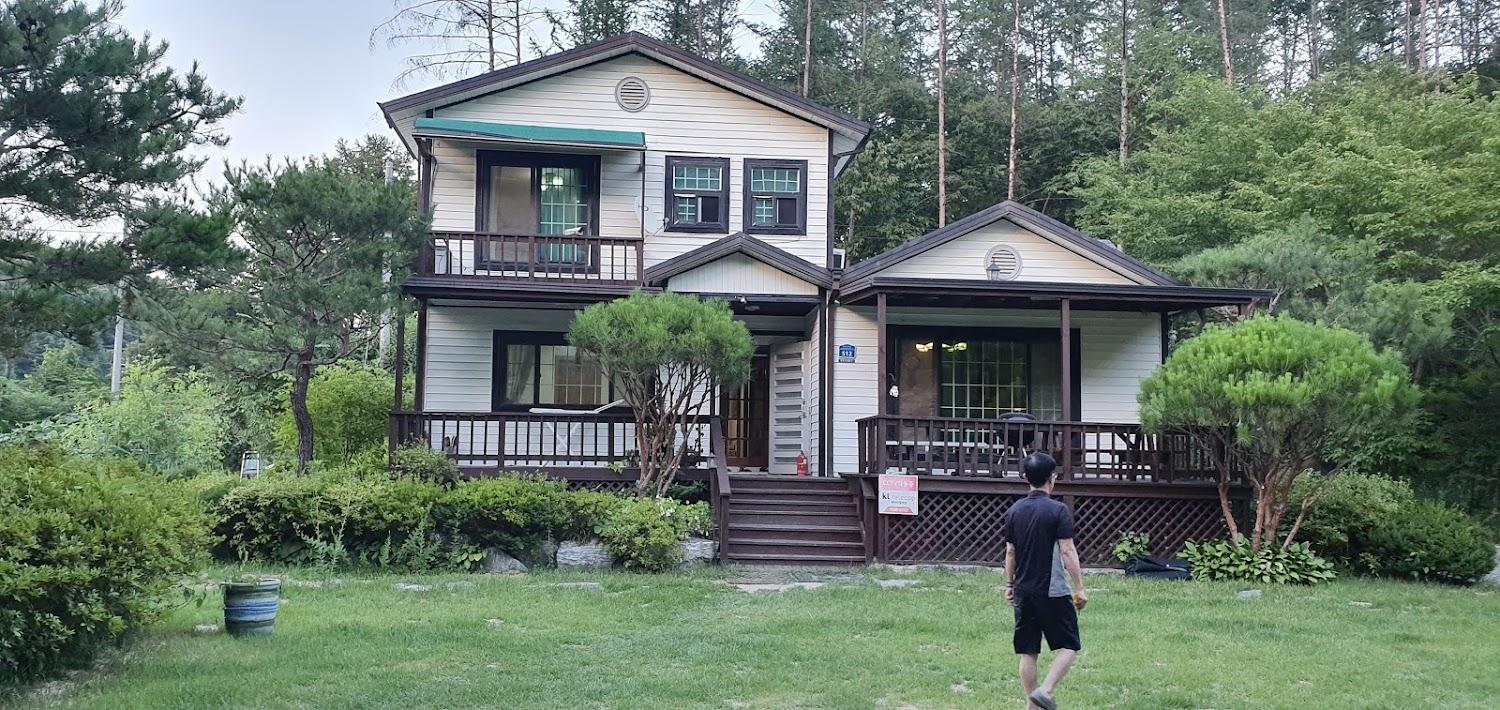 Cover Image for Hongcheon White House Pension