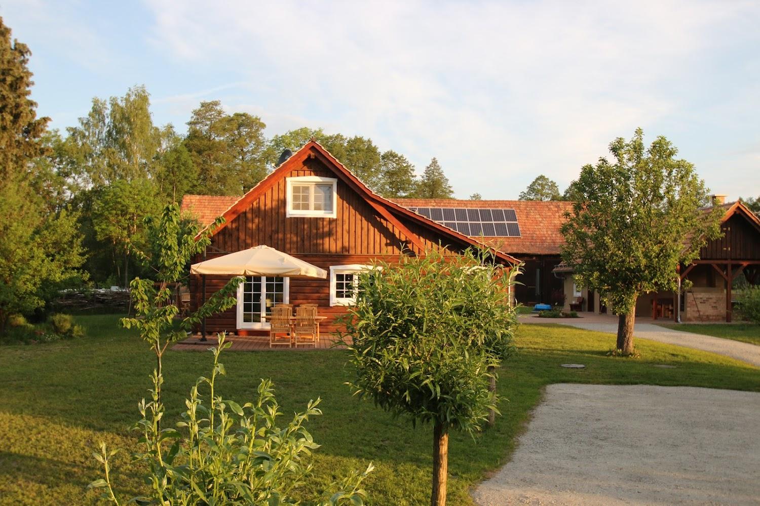 Cover Image for Grüne Farm