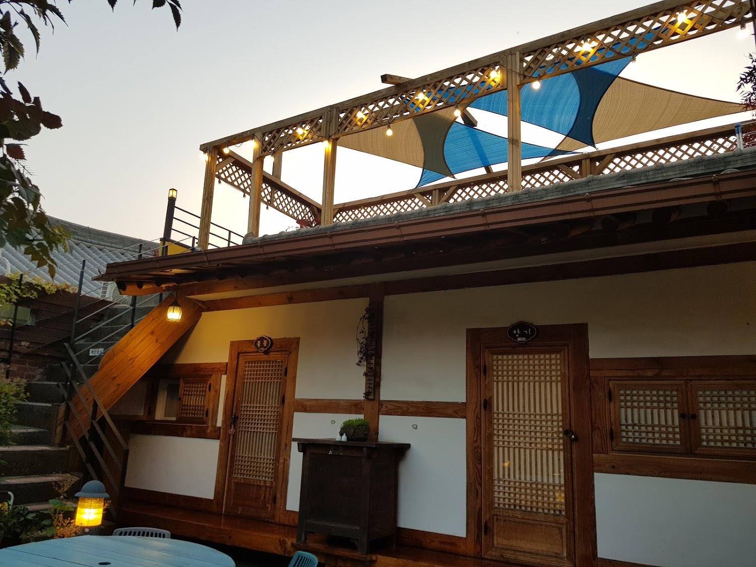 Cover Image for Kkot Jari Hanok Pension