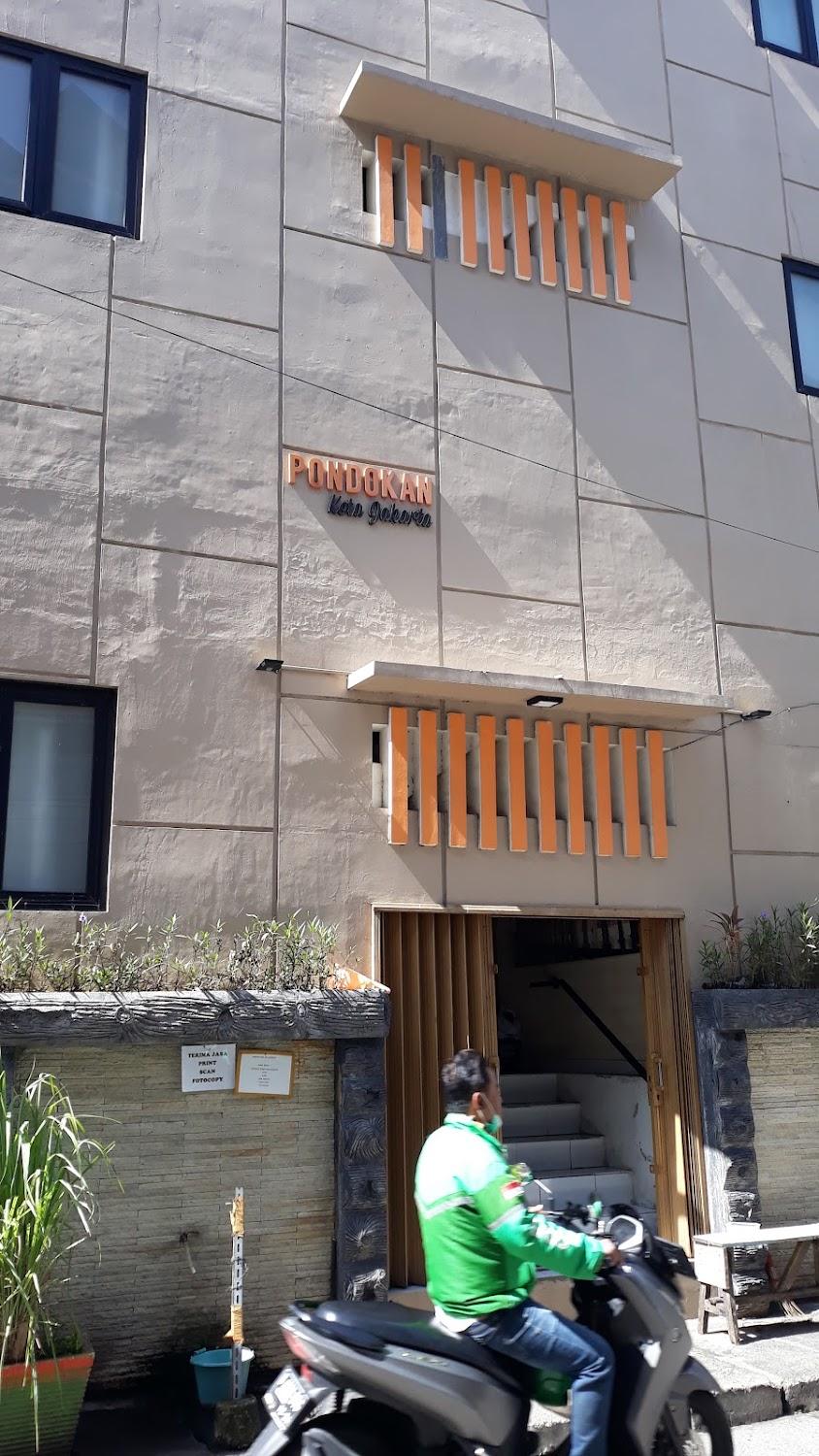 Cover Image for RedDoorz Plus near Hayam Wuruk 2