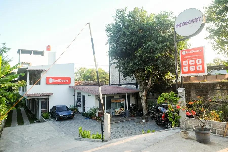 Cover Image for RedDoorz @ Jalan Ringroad Selatan 2