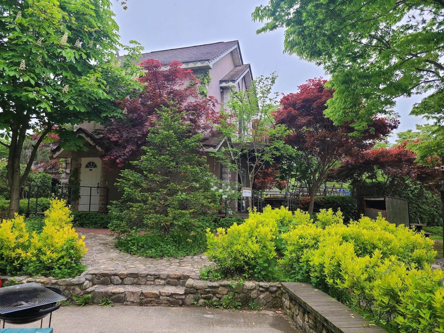 Cover Image for 바람아래펜션