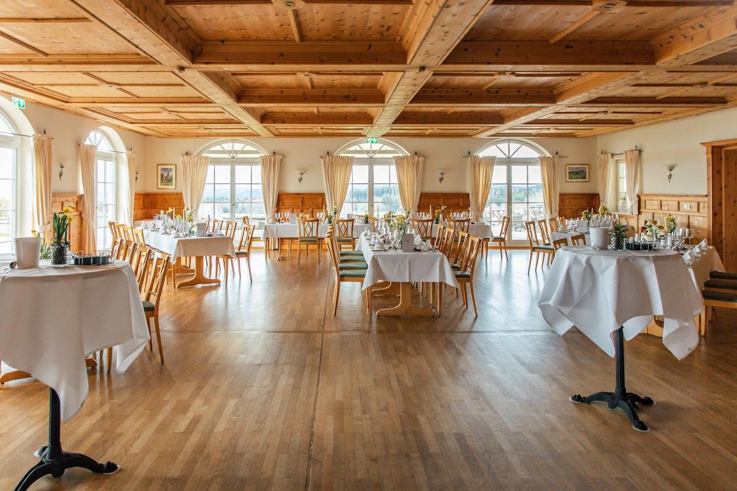 Cover Image for Aschbacher Hof GmbH & Co.KG