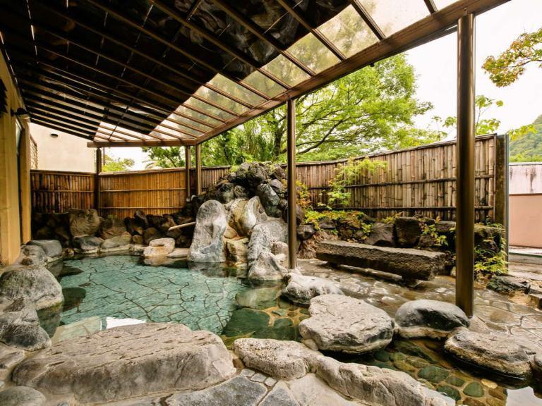 Cover Image for Shuzenji Onsen Hotel Takitei