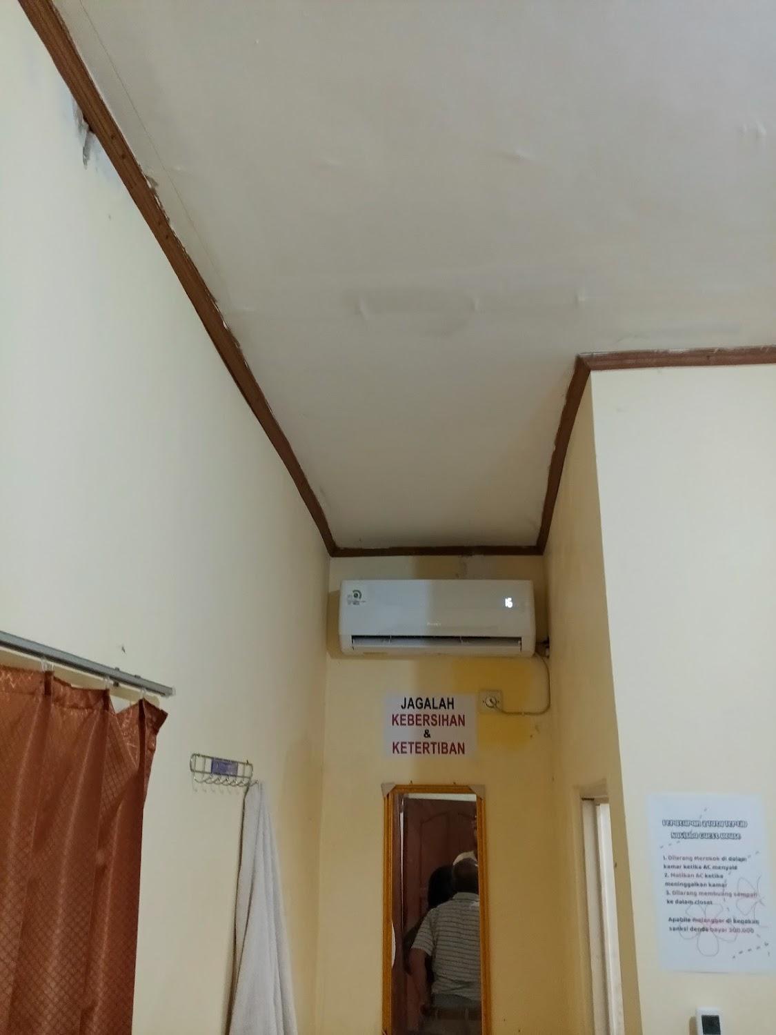 Cover Image for Navisha Guest House Syariah near Exit Tol Batang Mitra RedDoorz