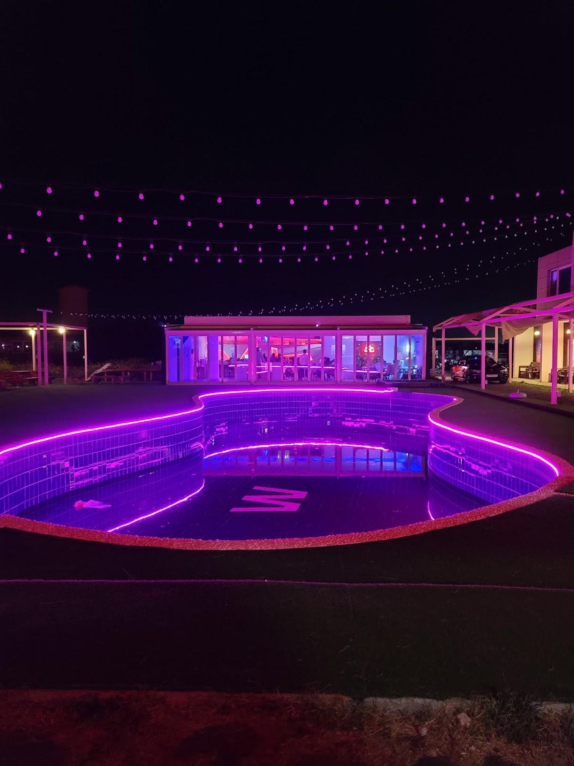 Cover Image for Jeju Guest House Party