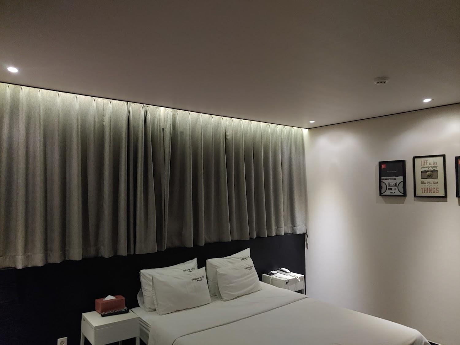 Cover Image for Two Heaven Motel
