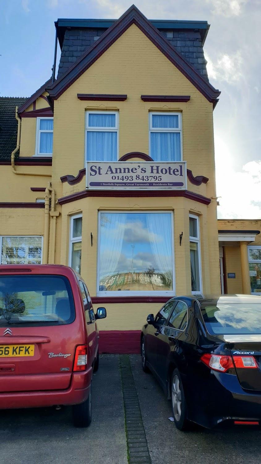 Cover Image for St Annes Hotel
