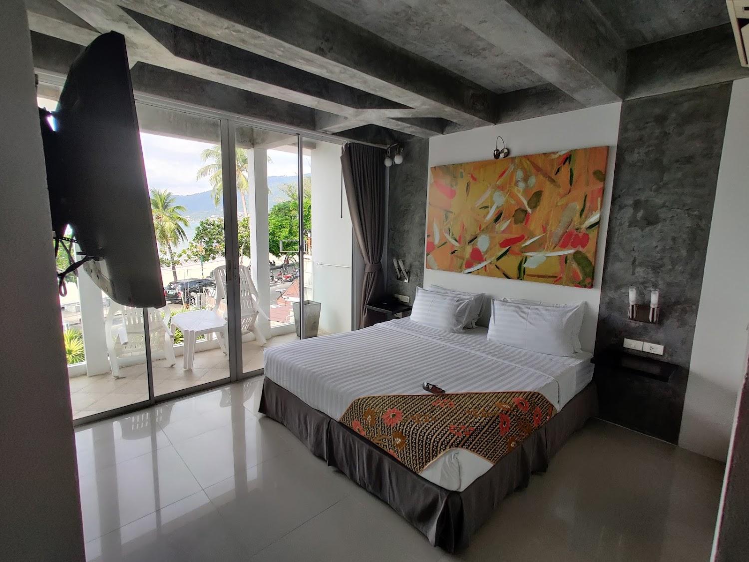 Cover Image for The Front Hotel