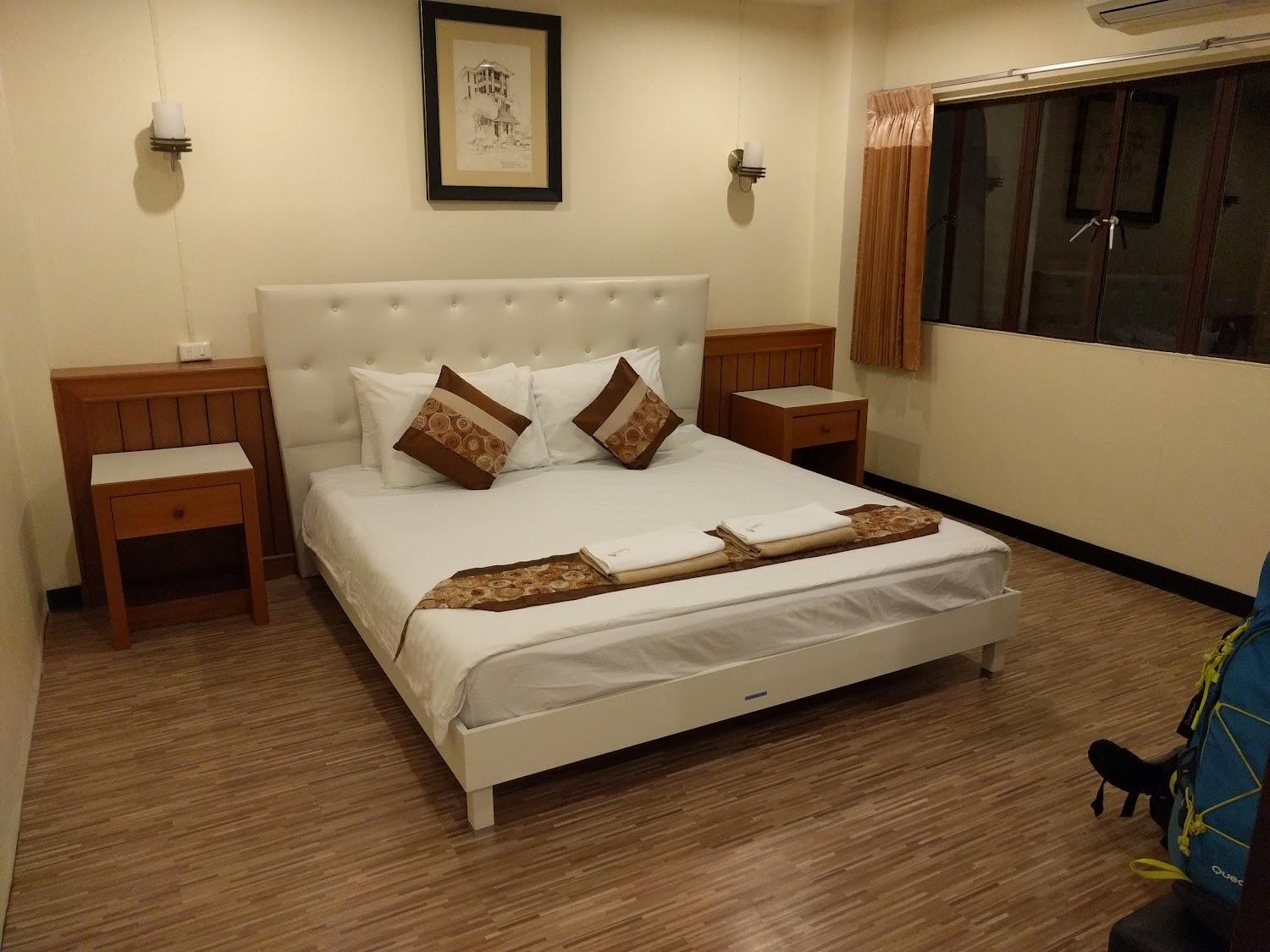 Cover Image for Theptani Place