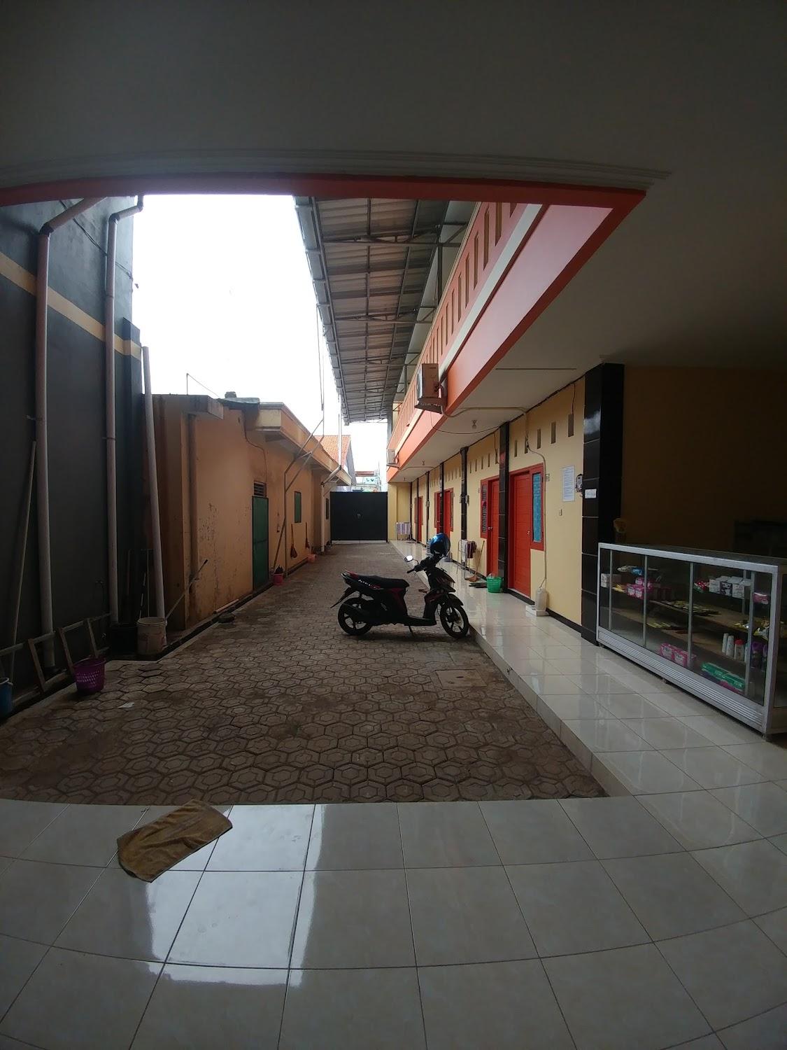Cover Image for Kost 153 Putri