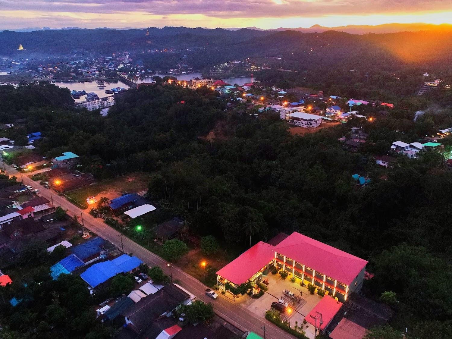 Cover Image for Evergreen Hill Resort