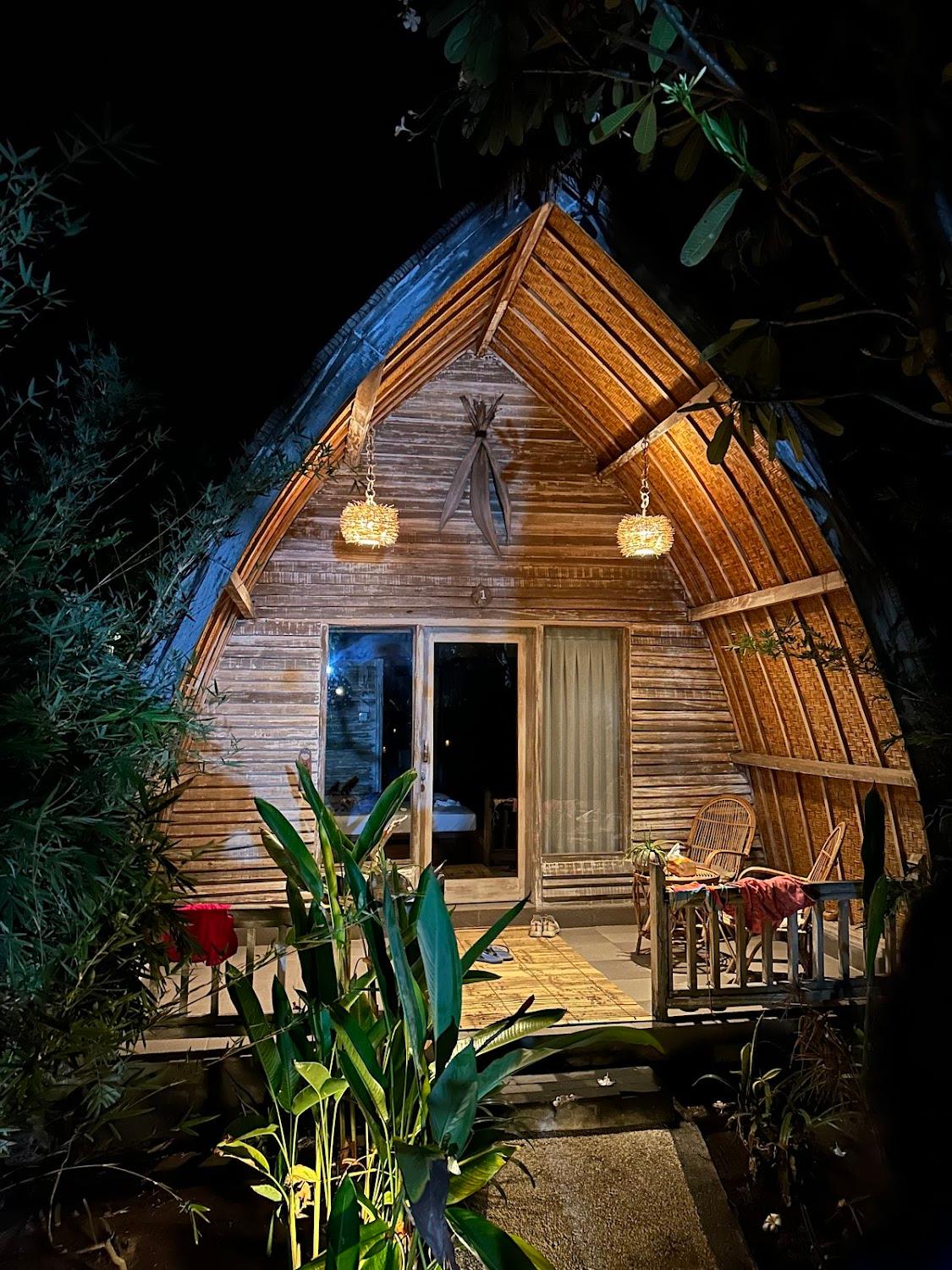 Cover Image for MoonBag Bungalows