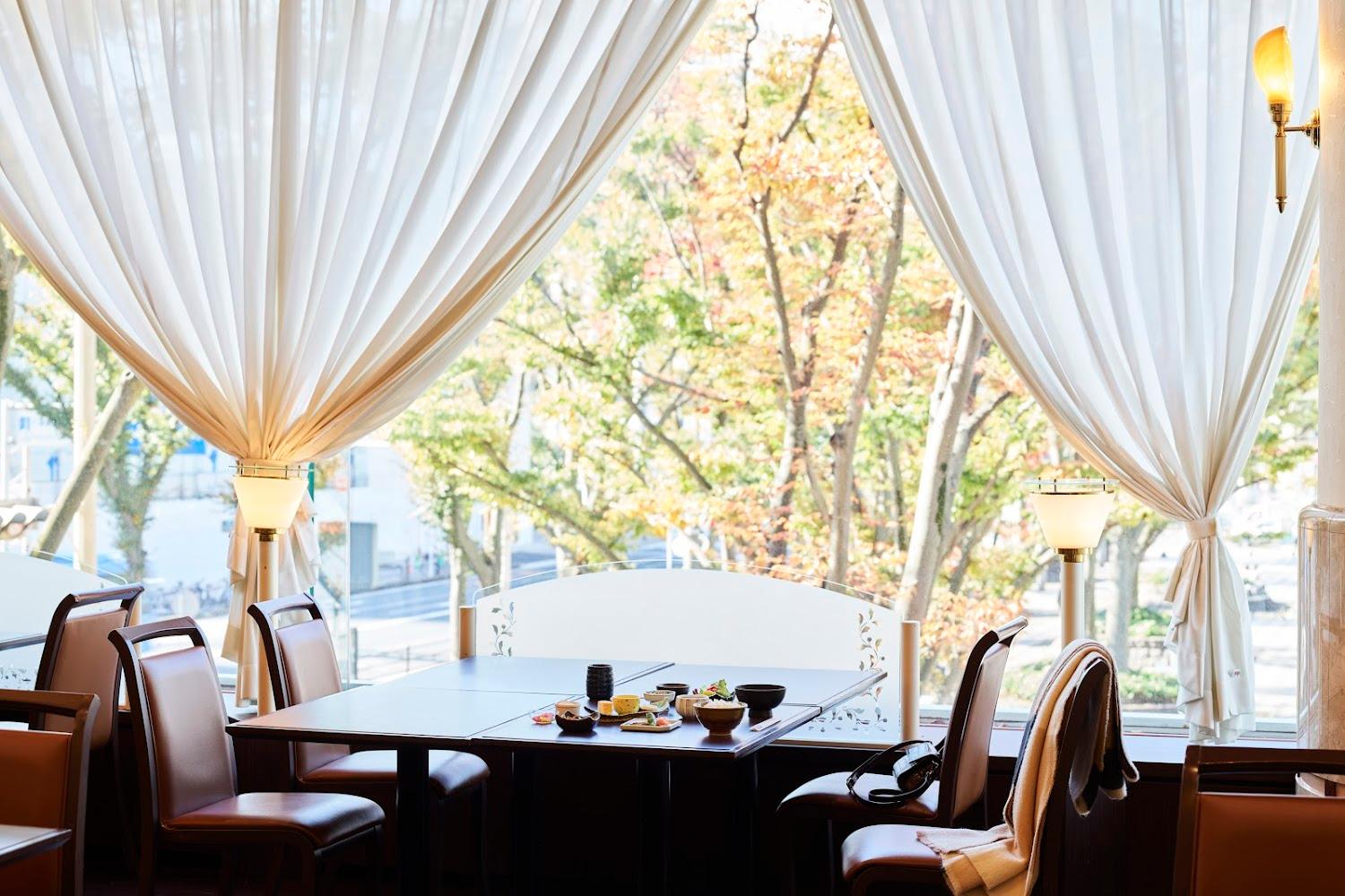 Cover Image for Mitsui Garden Hotel Chiba
