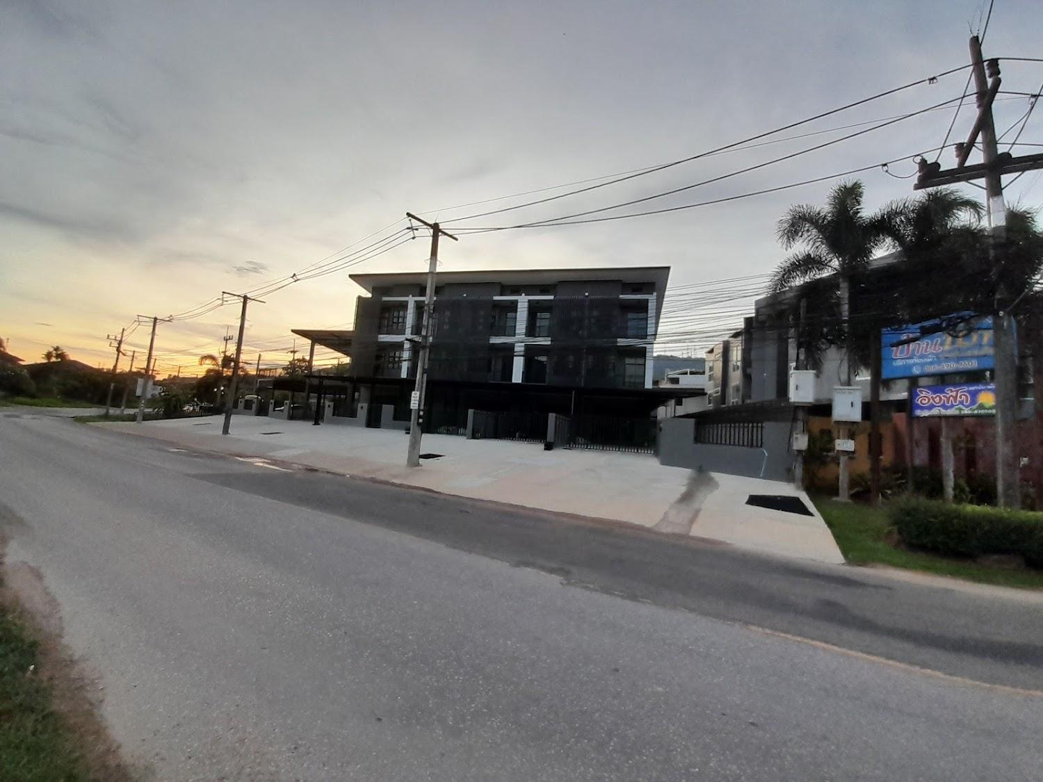 Cover Image for Hillview Terrace