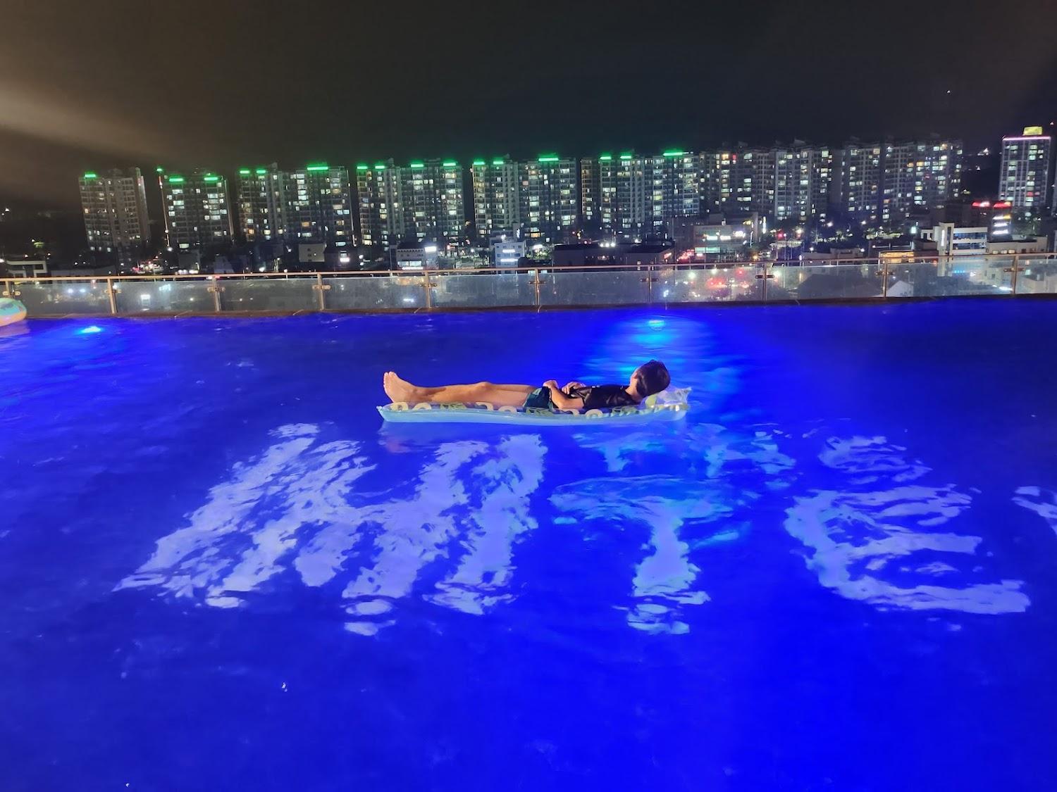 Cover Image for 더 테라스 호텔