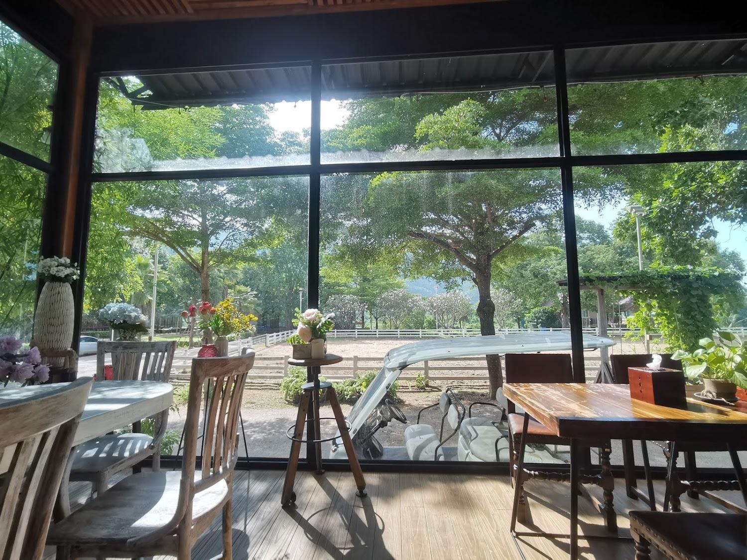 Cover Image for เชาวณัฏฟาร์ม