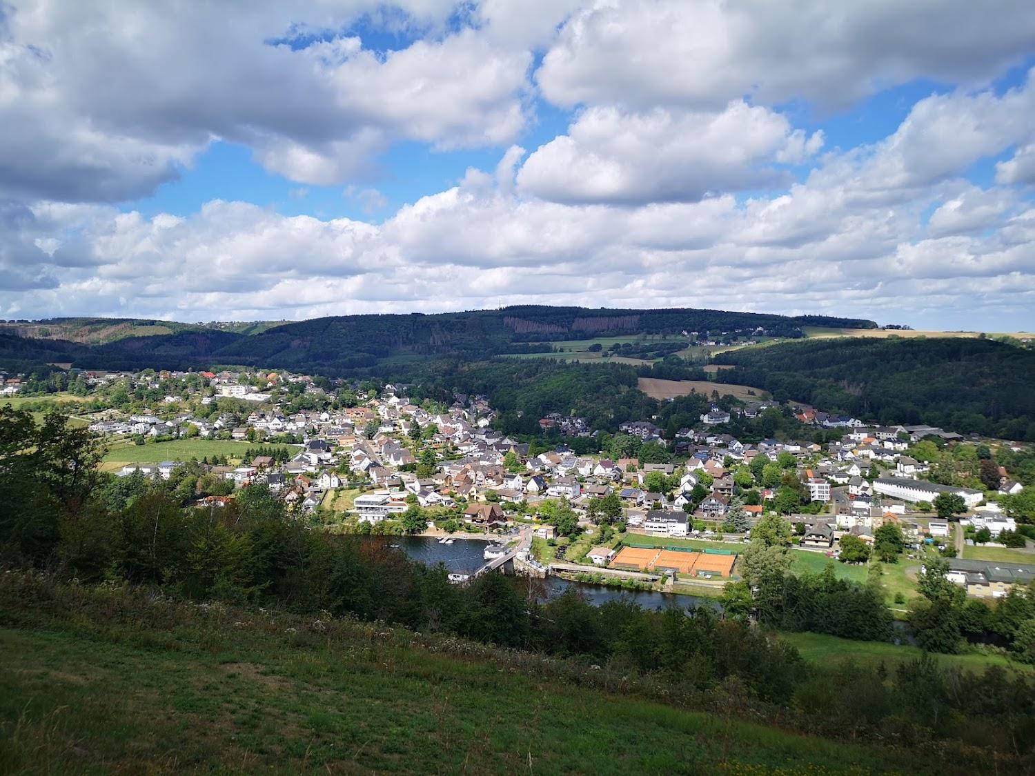 Cover Image for Das-Eifelfels Ferienhaus