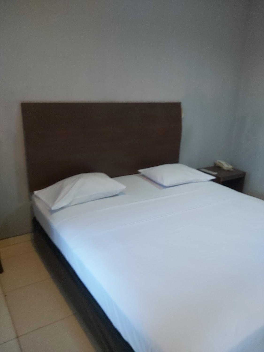 Cover Image for Hotel Royal