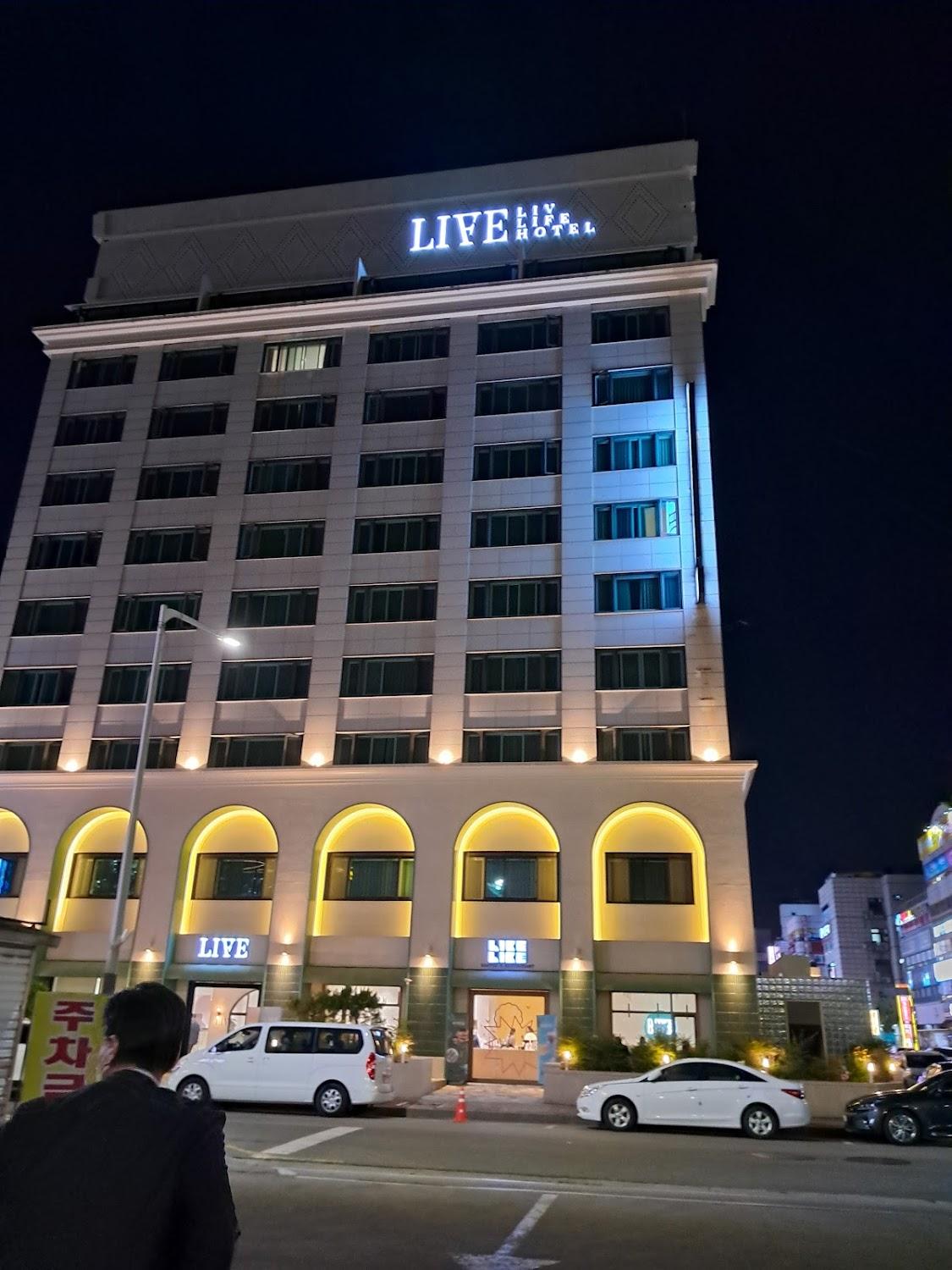 Cover Image for LIV LIFE HOTEL