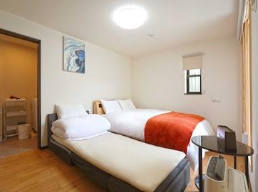 Cover Image for Miyoshi House 三好ハウス