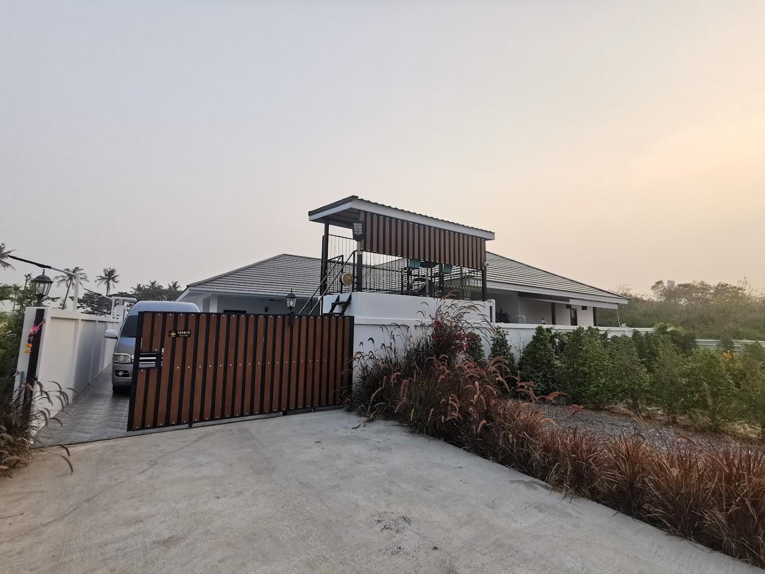 Cover Image for Full moon Bay hua hin Cha-am ( Sabai Jai)
