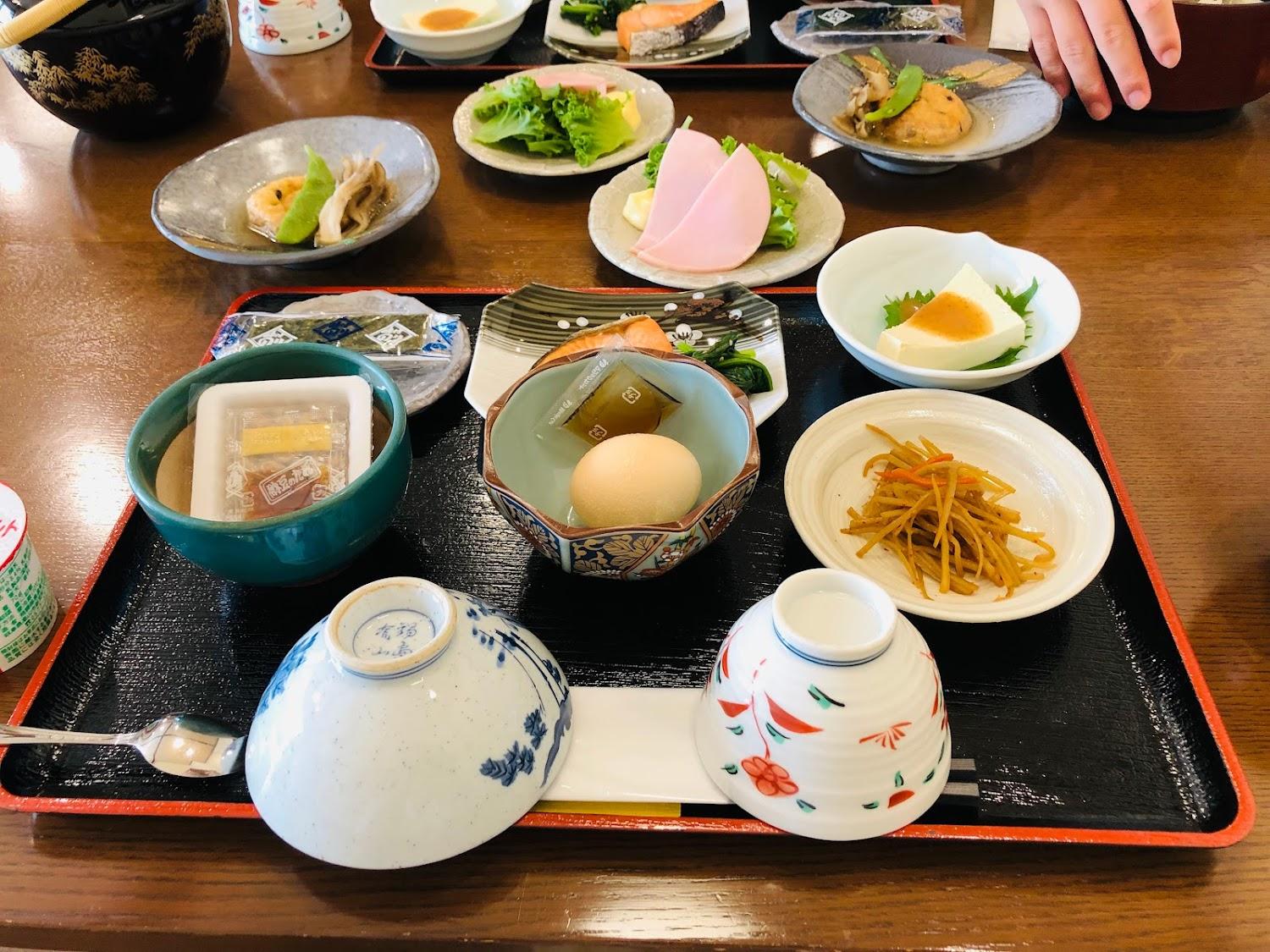 Cover Image for 飯美館 よしね