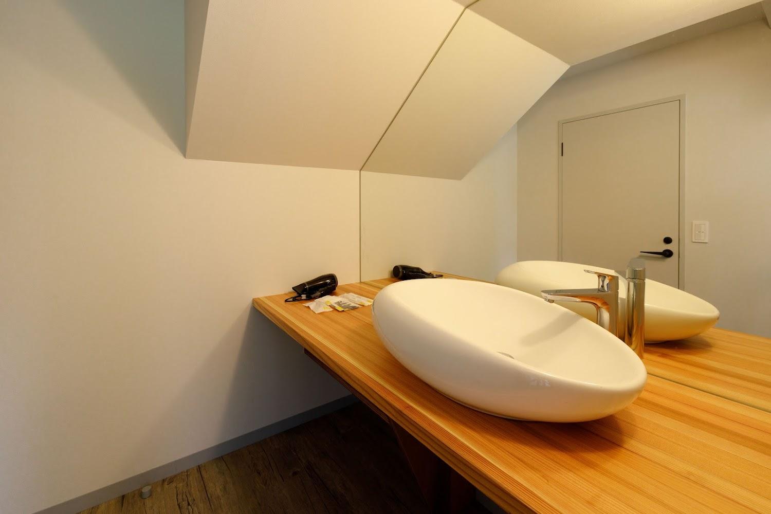 Cover Image for Denpaku (Private Inn)