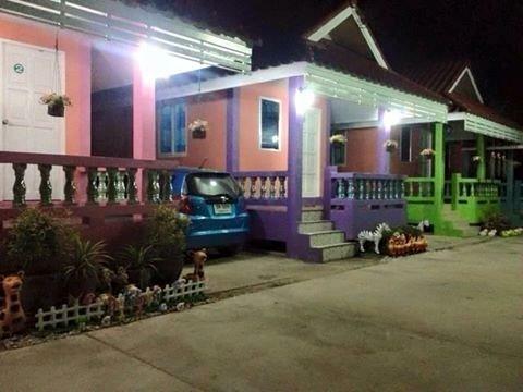 Cover Image for รีสอร์ทบ้านสวนธนกฤต