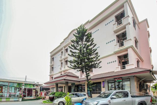 Cover Image for OYO 376 Ok Home Airport