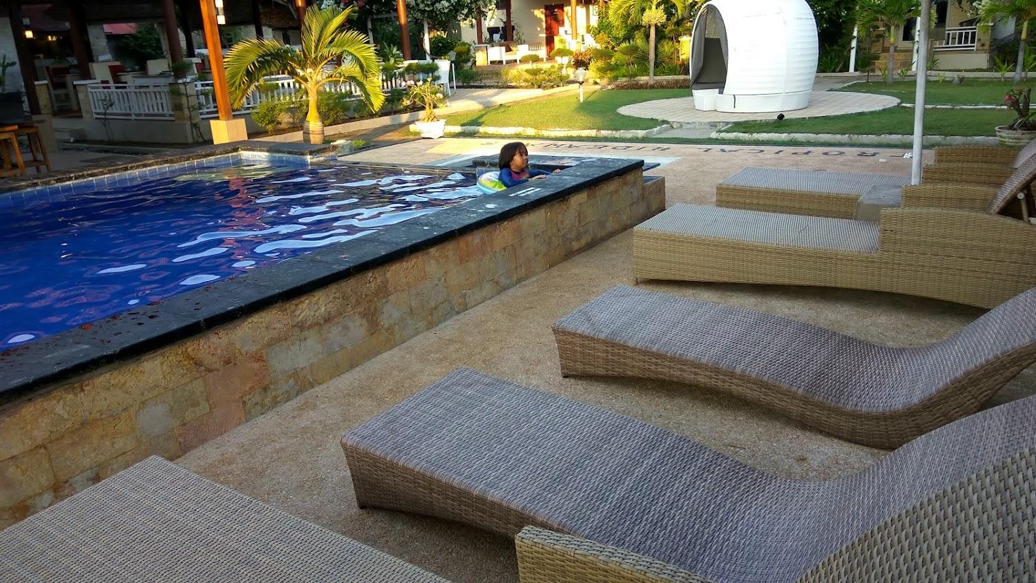 Cover Image for Tropical Hideaways Resort