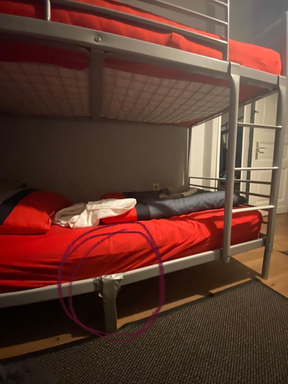 Cover Image for Adam's Hostel