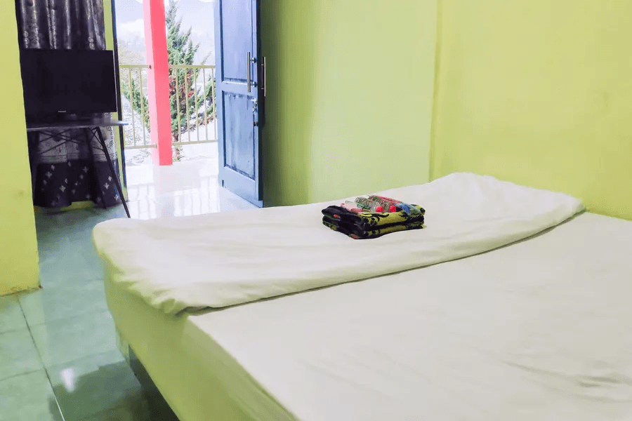 Cover Image for RedDoorz near Pelabuhan Ajibata Parapat